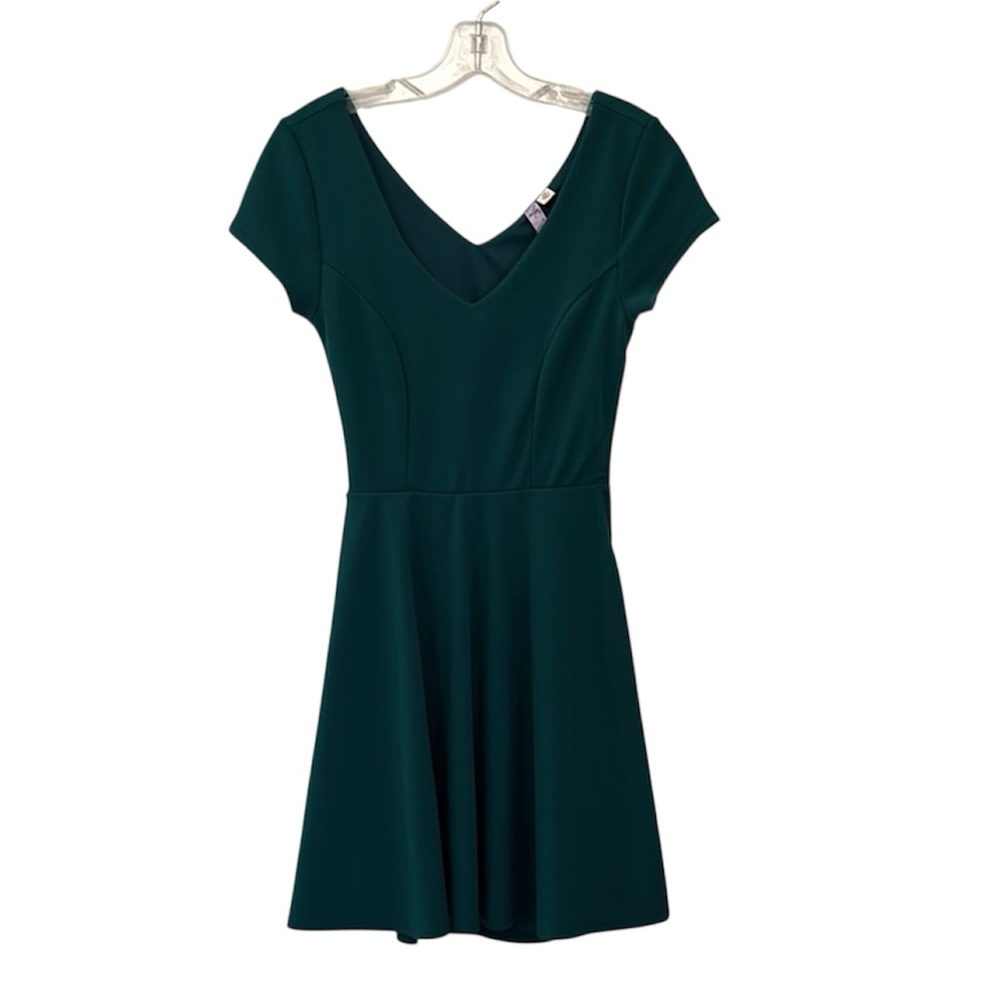 Alya Green Dress With Open Back
